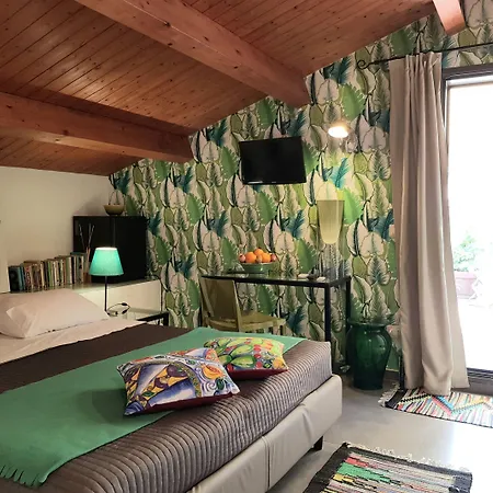 Bed & Breakfast La Foresteria Garden Boutique 4*